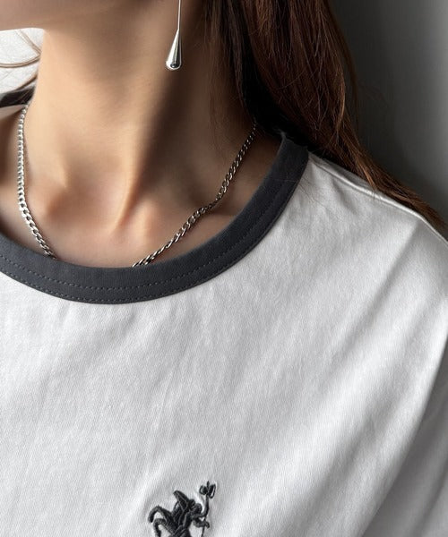 【sustaina+】デイリースタイルをアップデート。オーガニックコットン混 綿100％胸刺繍リンガーTシャツ ce1260400