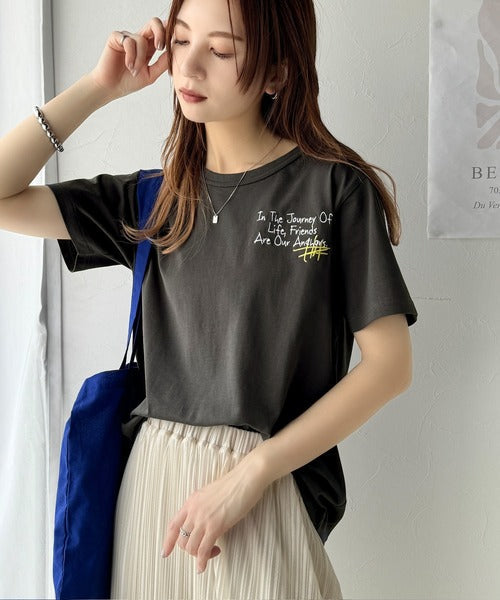 【sustaina+】アートのように刺繍が映える。オーガニックコットン100%らくがき風刺繍 無地＆ボーダー柄半袖Tシャツ ce1260396