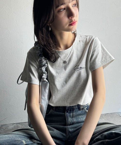 【sustaina+】こなれ感たっぷり。オーガニックコットン100％胸元PAEAN刺繍Tシャツ(半袖) ce1260401