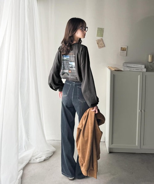 纏うだけで、洒落感アップデート◎綿100％ニュースペーパーロゴプリントオーバーサイズTシャツ ce1330046