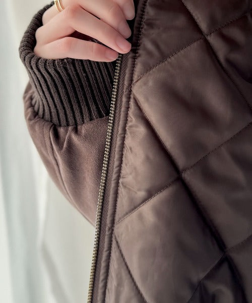 《JaVaジャバコラボ》甘辛バランスで“大人可愛い”を格上げ。リブタートル オーバーサイズスウェードブルゾン jv1240099