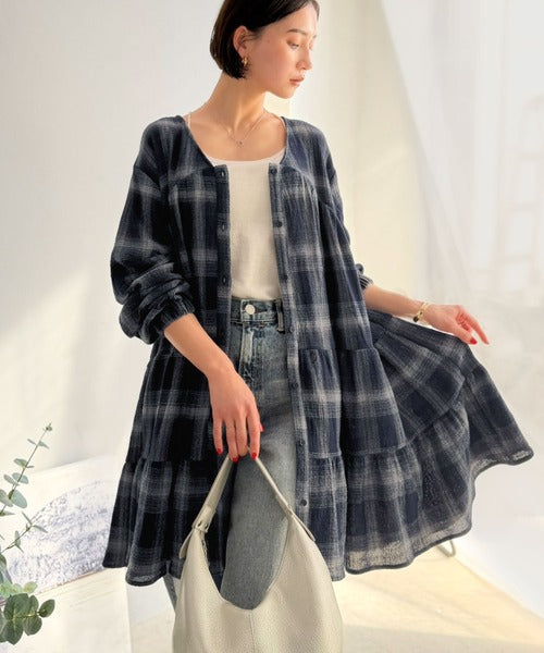 【Classical Evon】華やかさと体型カバーを両立する、着回し抜群な1枚。前後2wayパナマ風ティアードチュニック（長袖） ev1010591