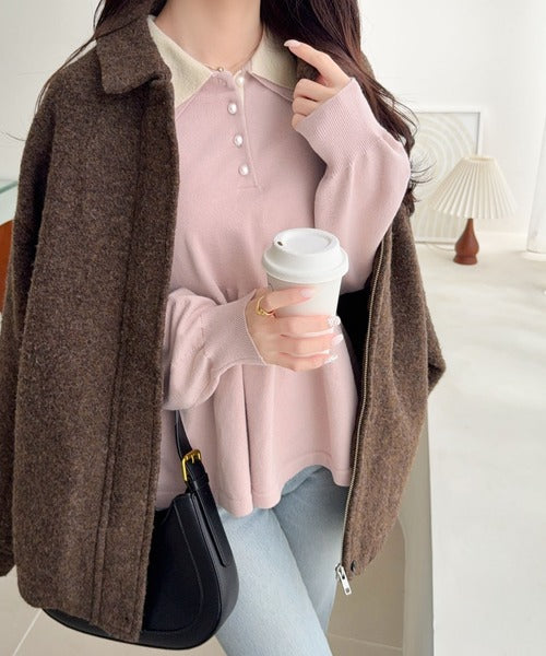 【mily bilet】衿でときめき、裾で華やぐ。パール調ボタン配色ダブルカラーペプラムニット（長袖） mi1359072