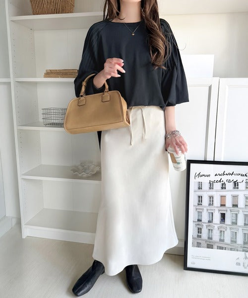 カジュアルな中にも上品さを。綿100%袖山タックラグラン長袖Tシャツ ce1300023