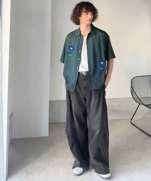 【接触冷感機能付き】サガラ刺繍フラワーステッチシャツ／Cool-Touch Fabric Sagara Embroidered Flower Stitch Shirt (半袖) co1320019