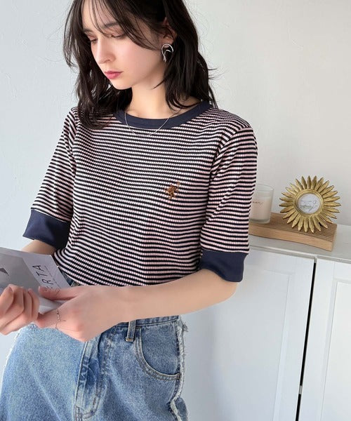 大人可愛いの新定番。袖リンガーボートネック胸刺繍ボーダーTシャツ（半袖） ce1260419