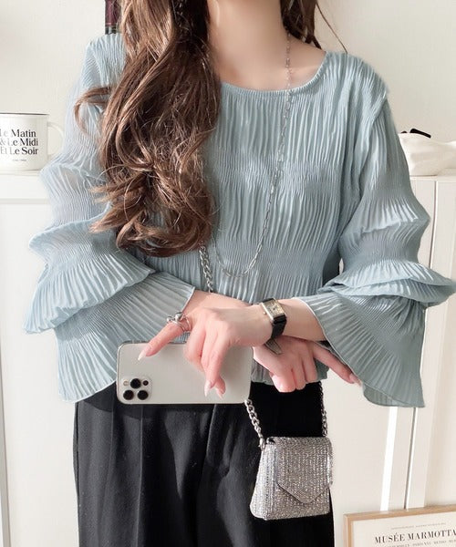 涼やかに、品よく、愛らしく。前後2wayリボンキャンディスリーブシアープリーツブラウス（長袖） ce1010538