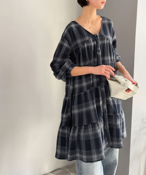 【Classical Evon】華やかさと体型カバーを両立する、着回し抜群な1枚。前後2wayパナマ風ティアードチュニック（長袖） ev1010591