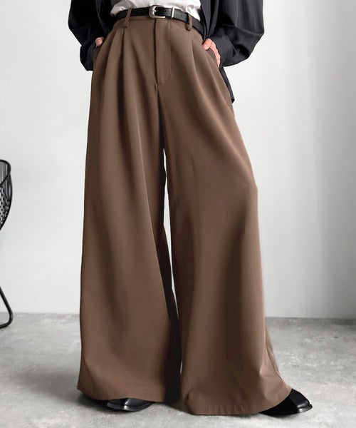 「美しさはタックから。」3タックY2Kスーパーワードスラックス／Three-Tuck Y2K Super Wide Trousers co1150005