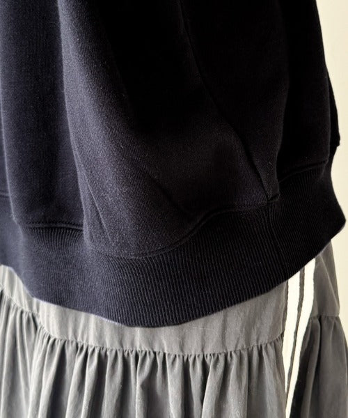 センスが光る。バック刺繍裏毛プルオーバー ce1020204