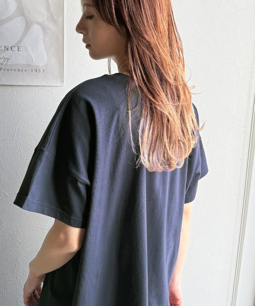 1枚で着映える。平和グラフィックスプレー風ロゴ半袖Tシャツ(オーバーサイズ） ce1050270