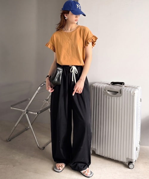 《JaVaジャバコラボ》着るだけで主役級。綿100％バック箔プリント袖フリルTシャツ（半袖） jv1330104