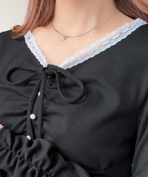 【mily bilet】繊細なディテールで魅せる、大人の甘めスタイル。テレコレースパールトップス（長袖） mi1359078