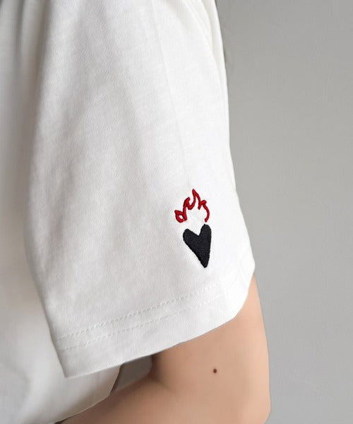 【sustaina+】アートのように刺繍が映える。オーガニックコットン100%らくがき風刺繍 無地＆ボーダー柄半袖Tシャツ ce1260396