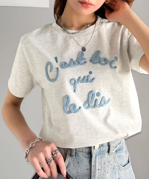 【mily bilet】着るだけでオシャレ感！ロゴプレート付きカラーフレンチコード刺繍Tシャツ(半袖) mi1329015