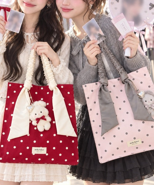 【mily bilet】こんなの待ってた！毎日のお供にも、推し活にも♪ドット柄サテンシュシュハンドルトート mi1079003