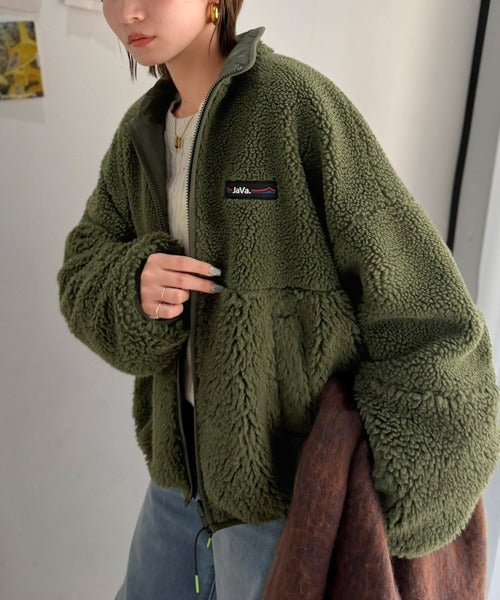 《JaVaジャバコラボ》ほっこり可愛い♪大人のもこもこボア切り替えスタンドネックブルゾン(ミドル丈) jv1265093