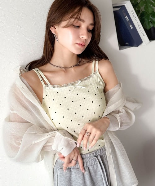 【mily bilet】１枚で今っぽデザイン。小花柄ダブルストラップリボンカップ付きレースキャミソール mi1019081
