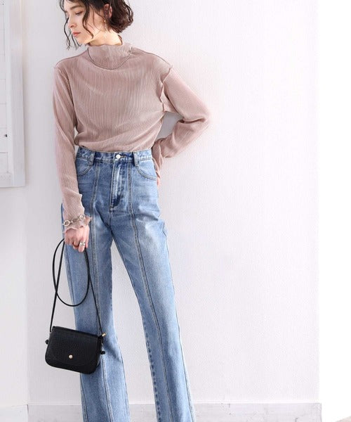 上品な光沢感。2wayメロープリーツハイネックトップス ce0420042