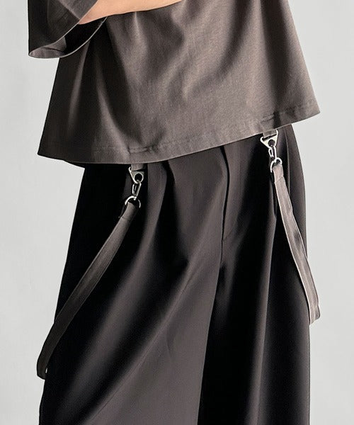 Belt Design Transformable Cropped T-Shirt／脱着式ベルトデザインショート丈Tシャツ co1150015