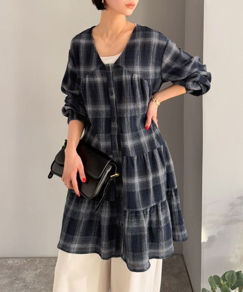 【Classical Evon】華やかさと体型カバーを両立する、着回し抜群な1枚。前後2wayパナマ風ティアードチュニック（長袖） ev1010591