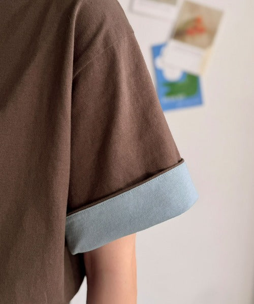 《JaVaジャバコラボ》大人の色魅せ、軽やかに映える。綿100％ 胸刺繍入り 袖配色切り替え Tシャツ（半袖） jv1330106