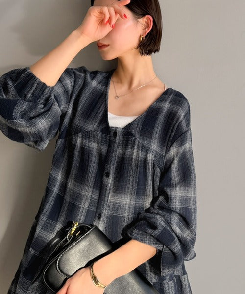 【Classical Evon】華やかさと体型カバーを両立する、着回し抜群な1枚。前後2wayパナマ風ティアードチュニック（長袖） ev1010591