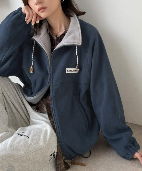 《JaVa ジャバコラボ》配色で魅せる、大人のアウトドアスタイル。フリース配色ジップブルゾン jv1240146