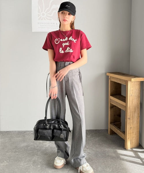 【mily bilet】着るだけでオシャレ感！ロゴプレート付きカラーフレンチコード刺繍Tシャツ(半袖) mi1329015