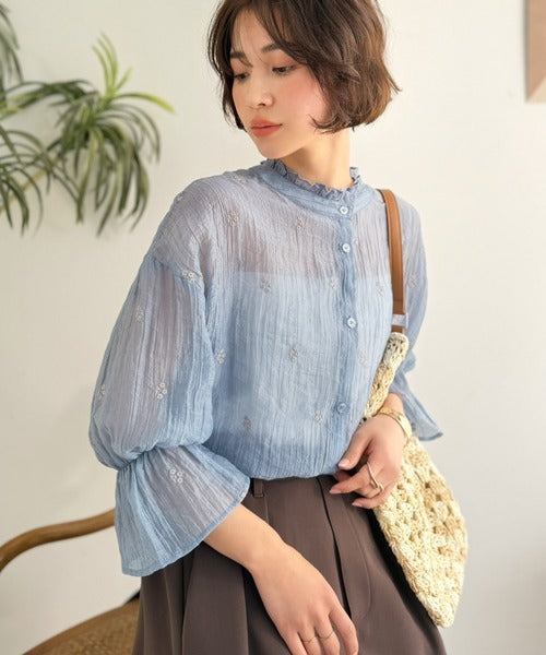 【Classical Evon】風をまとうように、涼やかに映える。前後2wayシアー楊柳小花柄刺繍フリルブラウス ev1240129