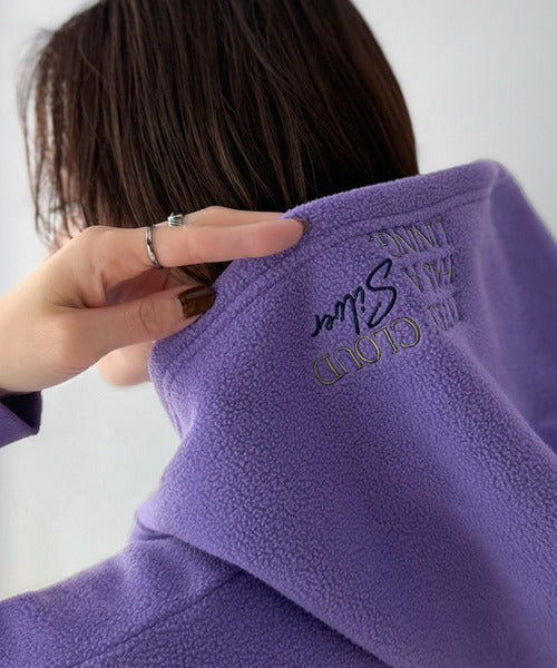 ふわっとあったか、秋冬の“欲しい”をぎゅっと♪刺繍デザインスキッパー衿フリースパーカー ce1020395