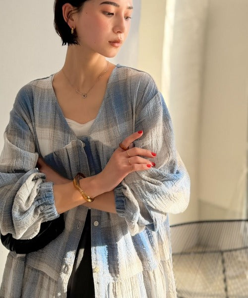 【Classical Evon】華やかさと体型カバーを両立する、着回し抜群な1枚。前後2wayパナマ風ティアードチュニック（長袖） ev1010591