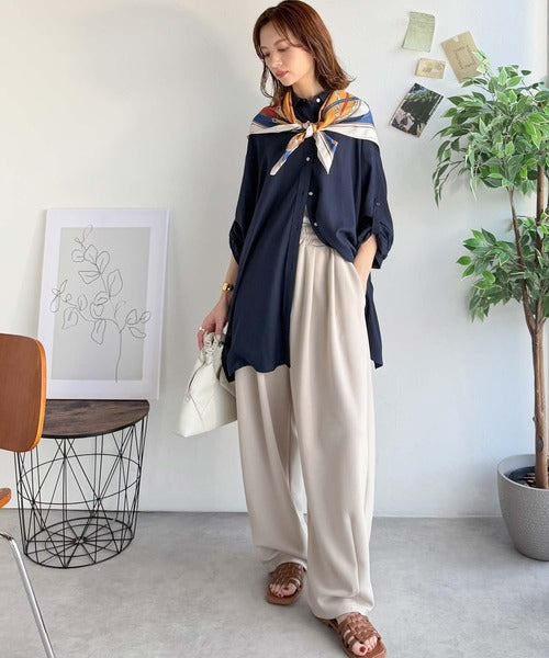 差し色が上品カワイイ♪90cm×90cmパネル柄シルクライク大判スカーフ ce1240056