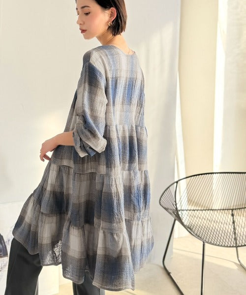 【Classical Evon】華やかさと体型カバーを両立する、着回し抜群な1枚。前後2wayパナマ風ティアードチュニック（長袖） ev1010591