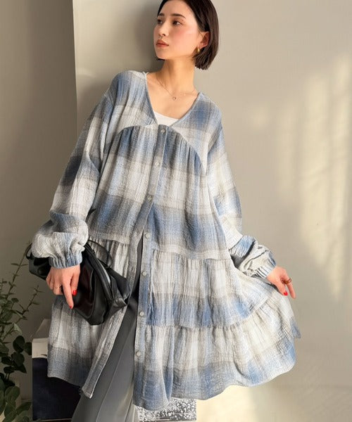 【Classical Evon】華やかさと体型カバーを両立する、着回し抜群な1枚。前後2wayパナマ風ティアードチュニック（長袖） ev1010591