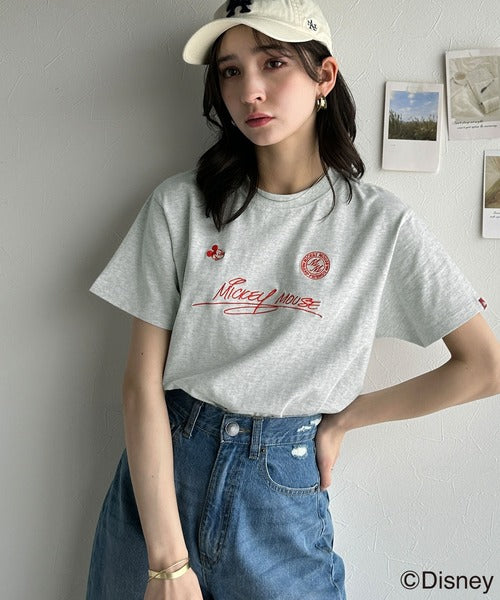 大人女子必見！　綿100％「ディズニー」サイン風刺繍Tシャツ（半袖） ce1330037