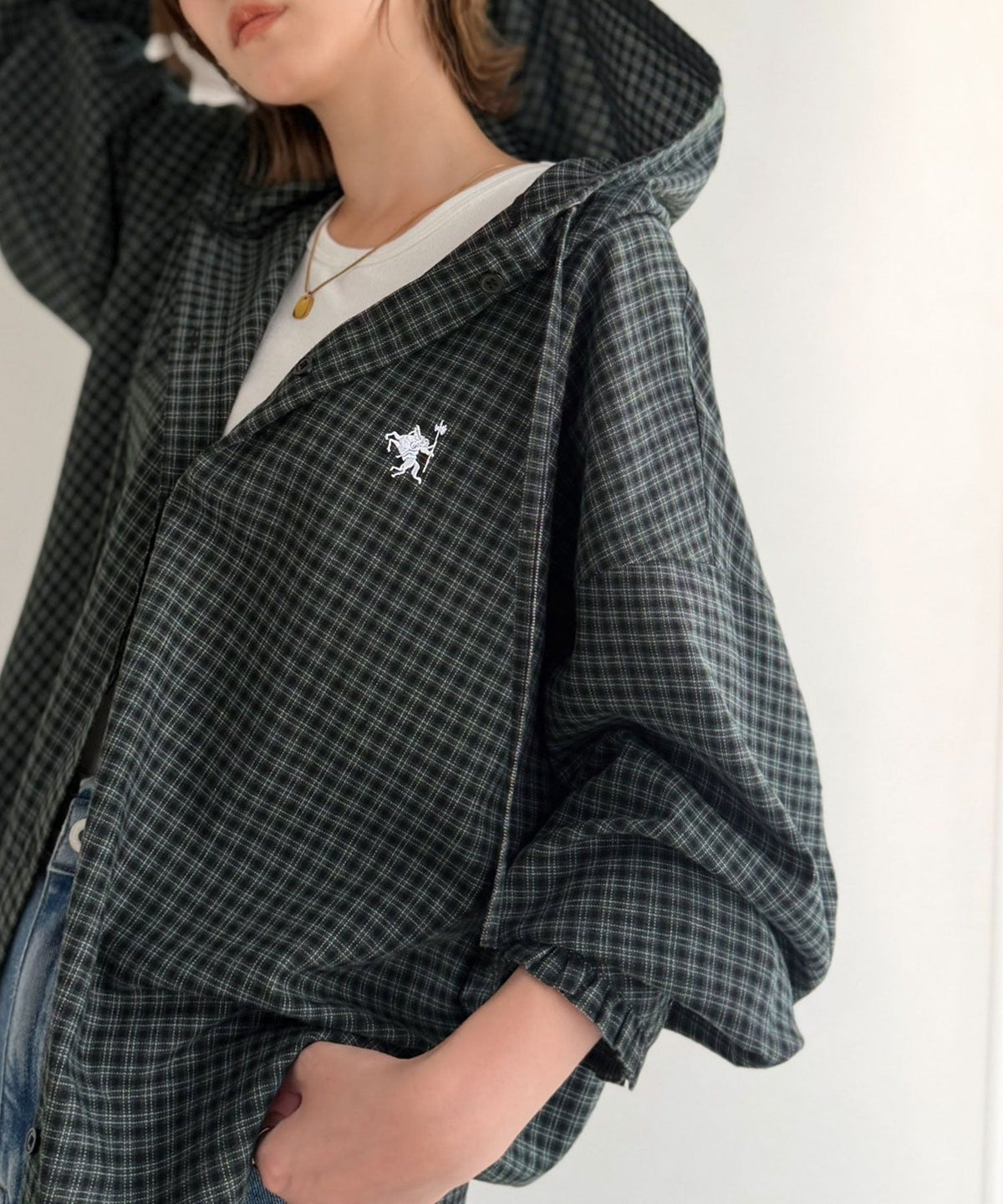 袖口フリルが最旬。胸刺繍入り起毛チェック柄フーディーシャツ（長袖） ce1010665