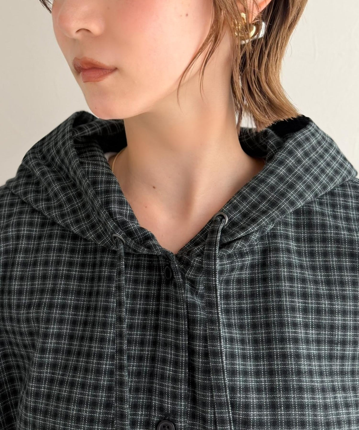 袖口フリルが最旬。胸刺繍入り起毛チェック柄フーディーシャツ（長袖） ce1010665