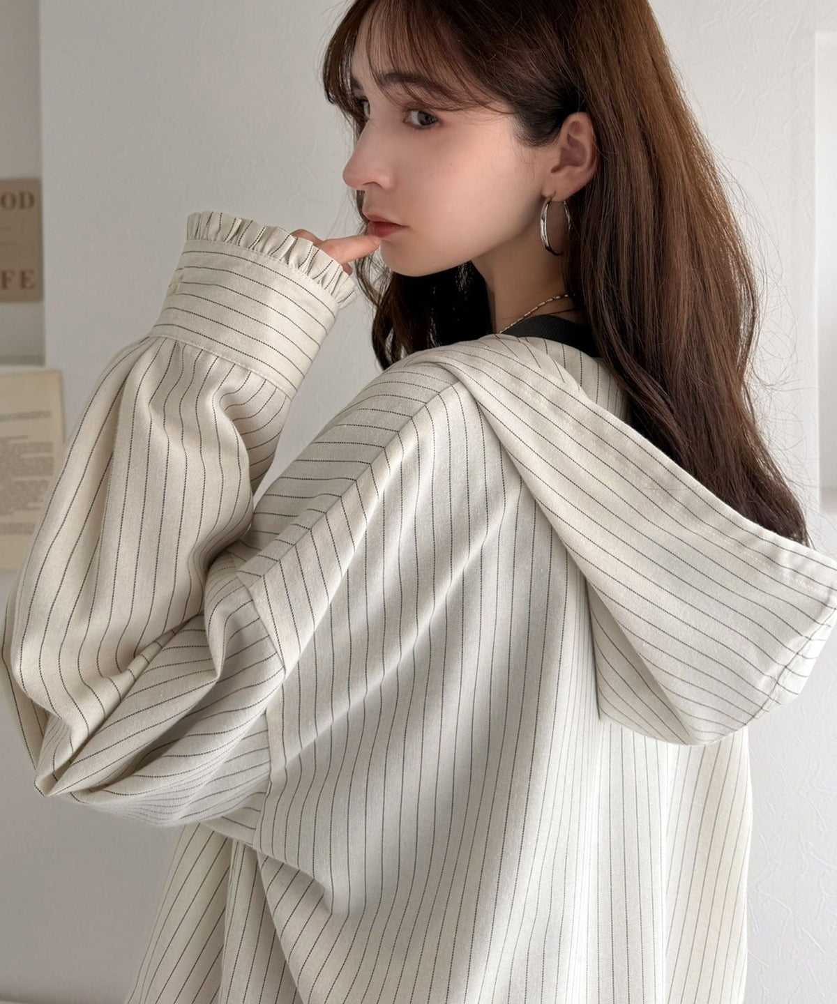 袖口フリルが最旬。胸刺繍入り起毛チェック柄フーディーシャツ（長袖） ce1010665