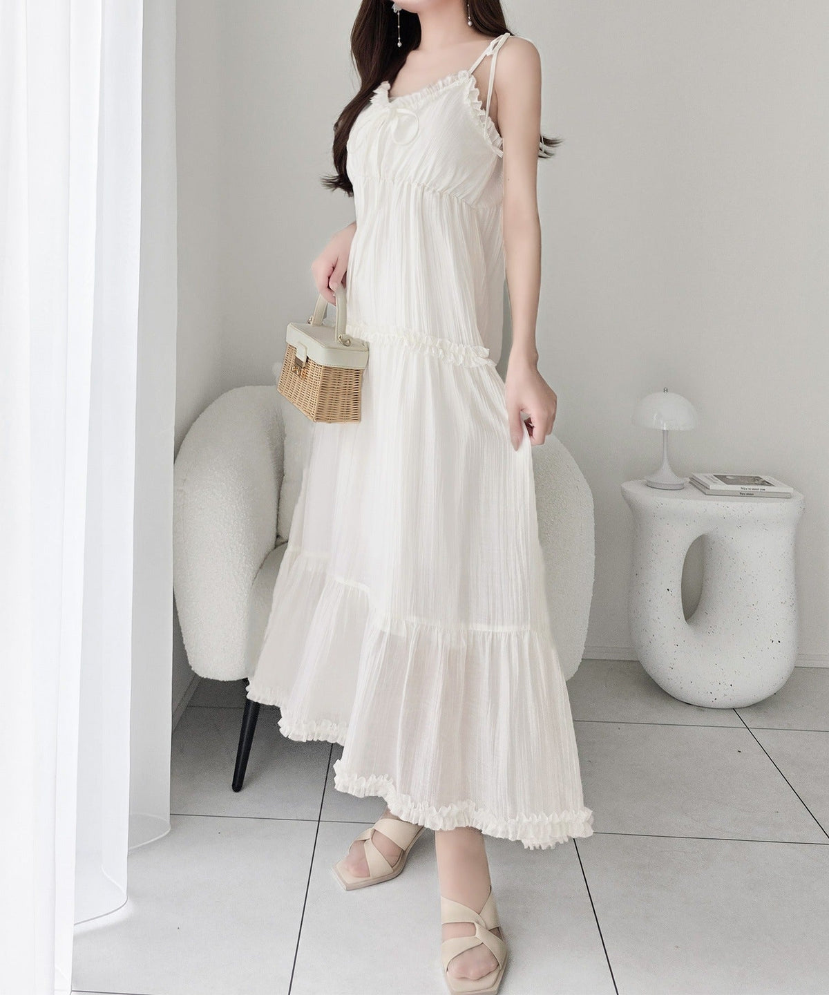 【mily bilet】周囲の視線を集める華やかな一着。前後2wayフリルデザインティアードキャミワンピース (ロング丈) mi1329078
