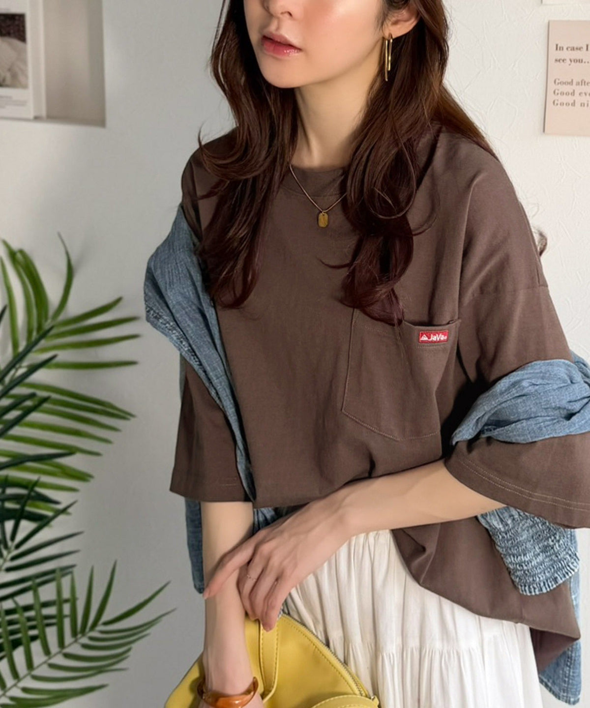 《JaVa ジャバコラボ》大人の魅力を引き立てる、綿100%個性派TEE！韓国刺繍レシピオーバーサイズロゴTシャツ jv1050365