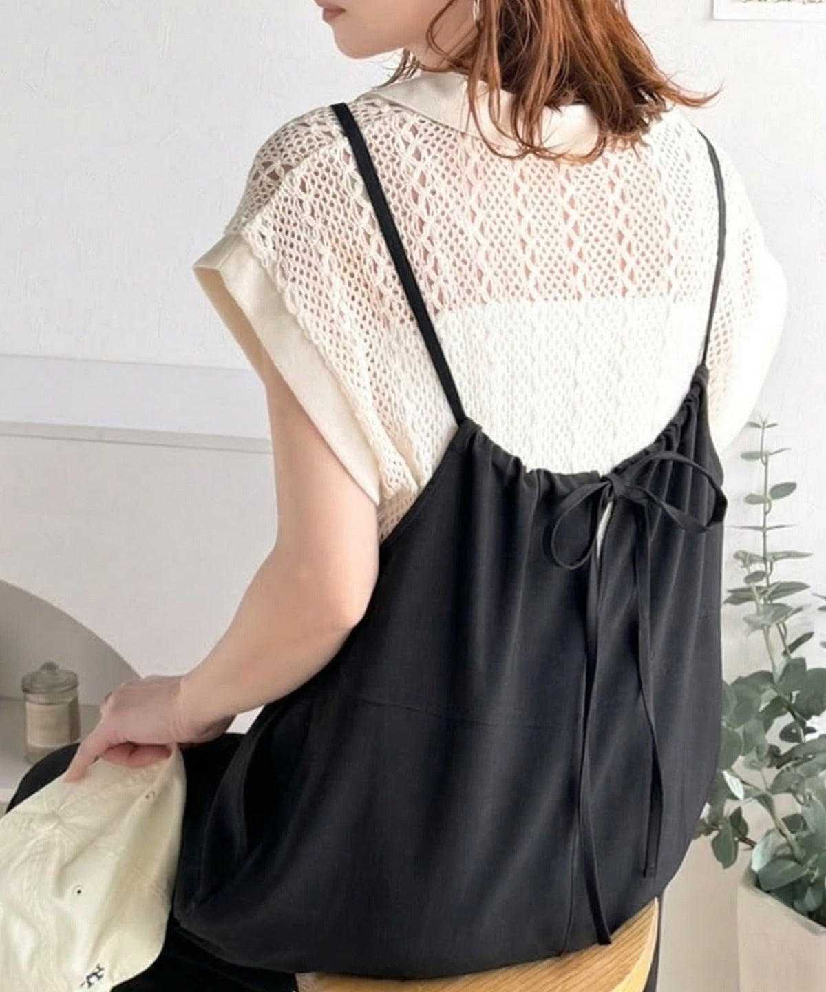 落ち感ワイドでつくる、大人の抜け感。バックリボンサロペットパンツ ce1240122
