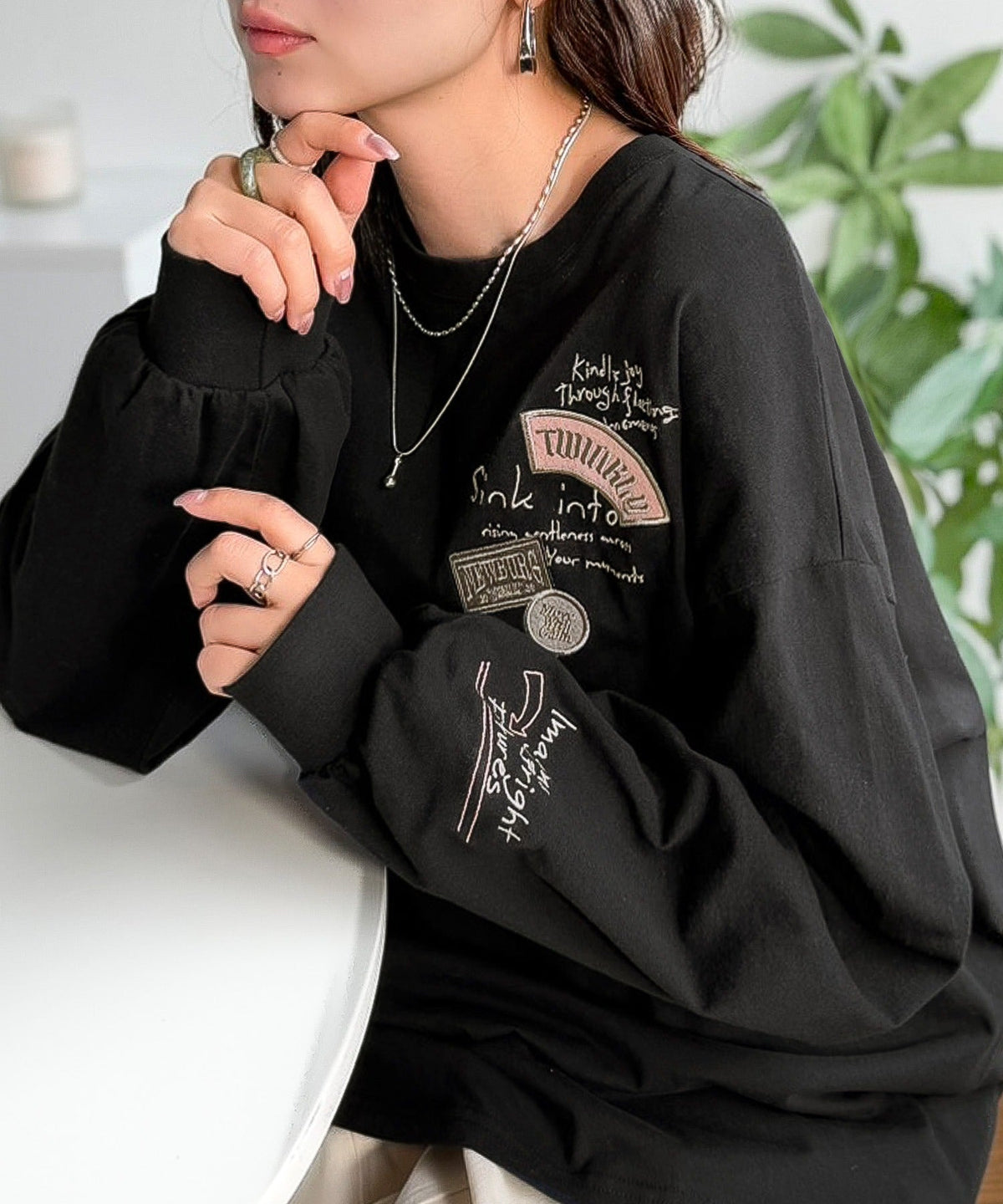 ゆるさの中に「ちょうどいい」お洒落感！綿100％刺繍ワッペンドルマンロンTEE（長袖） ce1260619