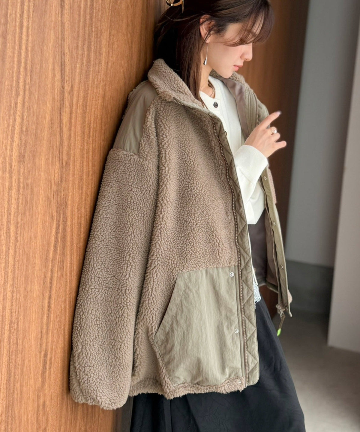 《JaVaジャバコラボ》レトロ感漂う、暖かもこもこアウター。異素材切替えダブルジップボアブルゾン jv1265092