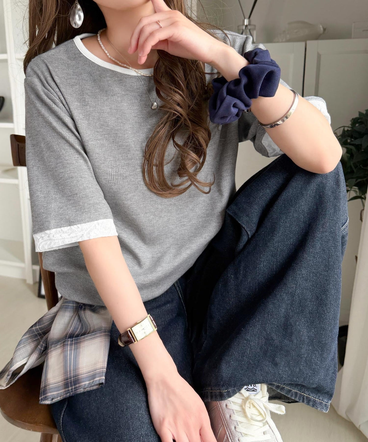 異素材と配色で上品に華やぐ。ふくれジャガード×リブの大人可愛いハーフスリーブトップス（半袖） ce1330109