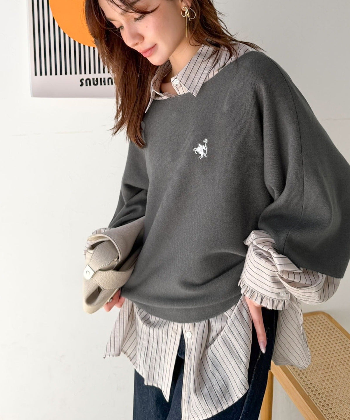 【2点セット】ラクしておしゃれ♪着るだけでレイヤードコーデが完成！リブニット×ドルマンニット胸刺繍入り配色レイヤードニット（長袖） ce1350018