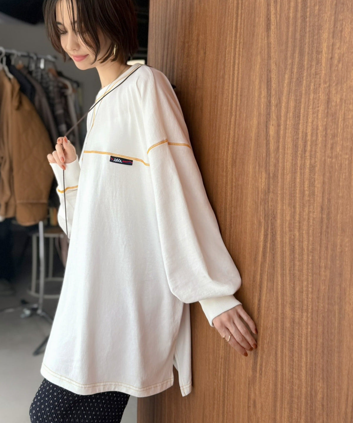 《Javaジャバコラボ》大胆なルーズ感が目を惹く。綿100％配色ステッチスーパービックフットボールロンT（長袖） jv1050394