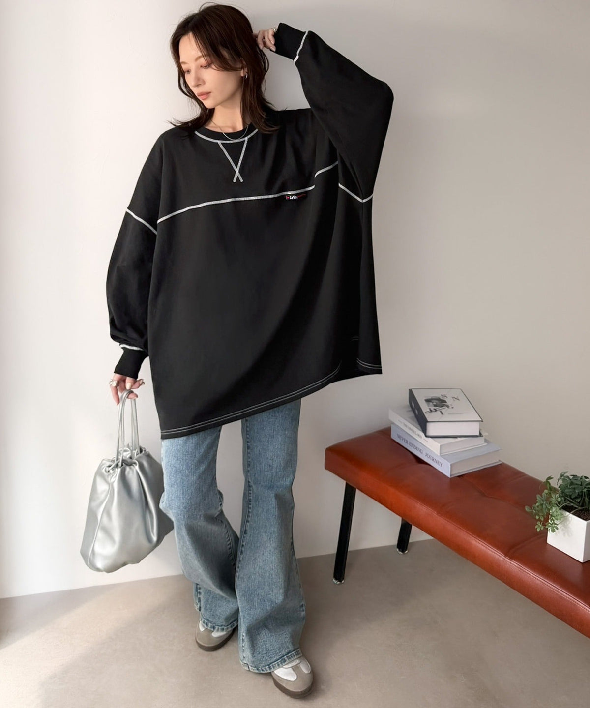 《Javaジャバコラボ》大胆なルーズ感が目を惹く。綿100％配色ステッチスーパービックフットボールロンT（長袖） jv1050394