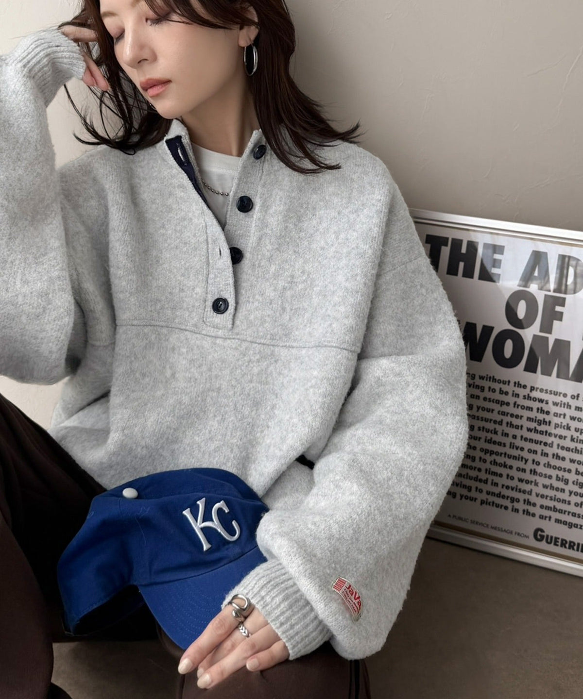 《JaVaジャバコラボ》ふんわり袖たっぽり。配色テープアノラック風ニットプルオーバー jv1380013