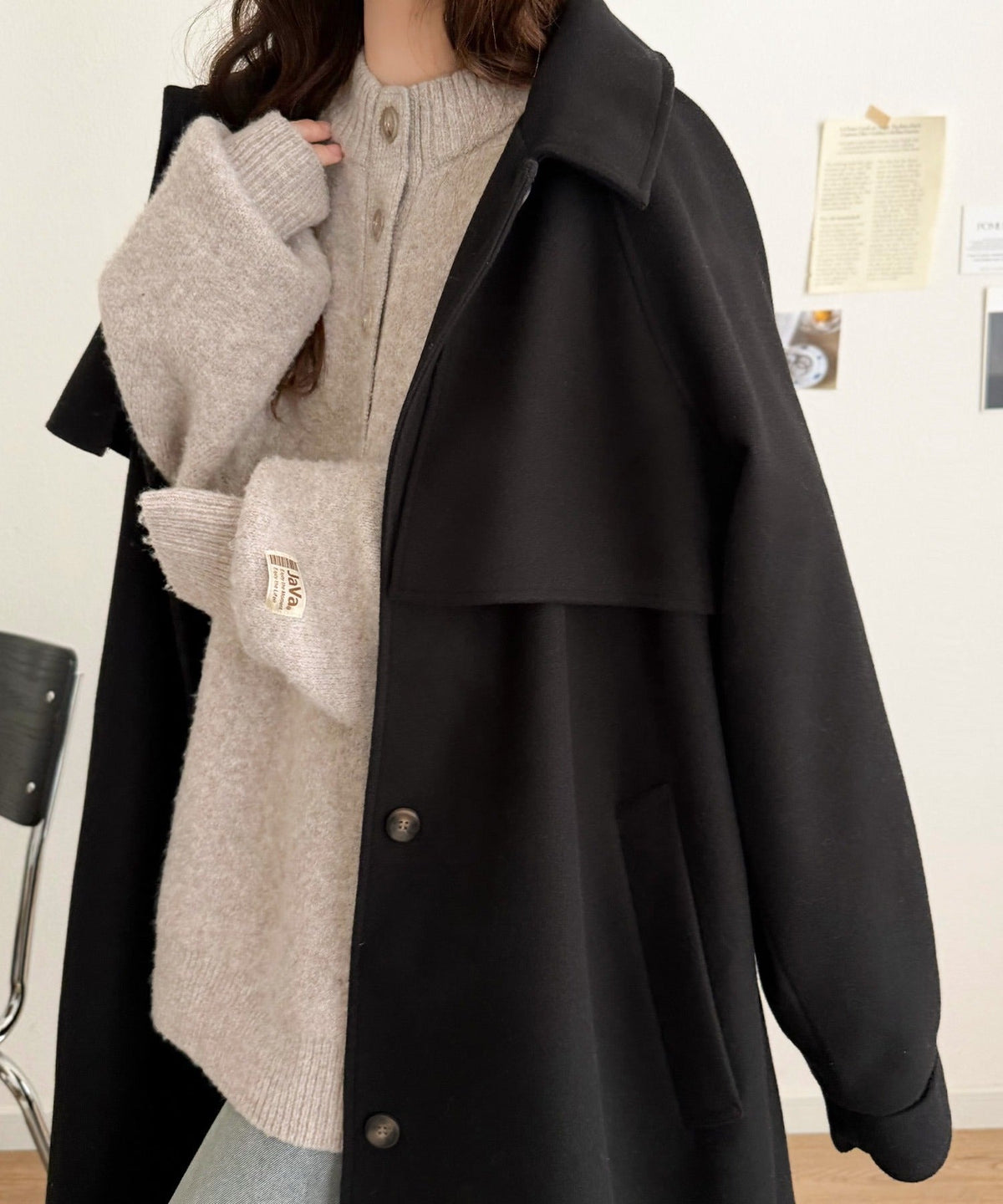 《JaVaジャバコラボ》ふんわり袖たっぽり。配色テープアノラック風ニットプルオーバー jv1380013